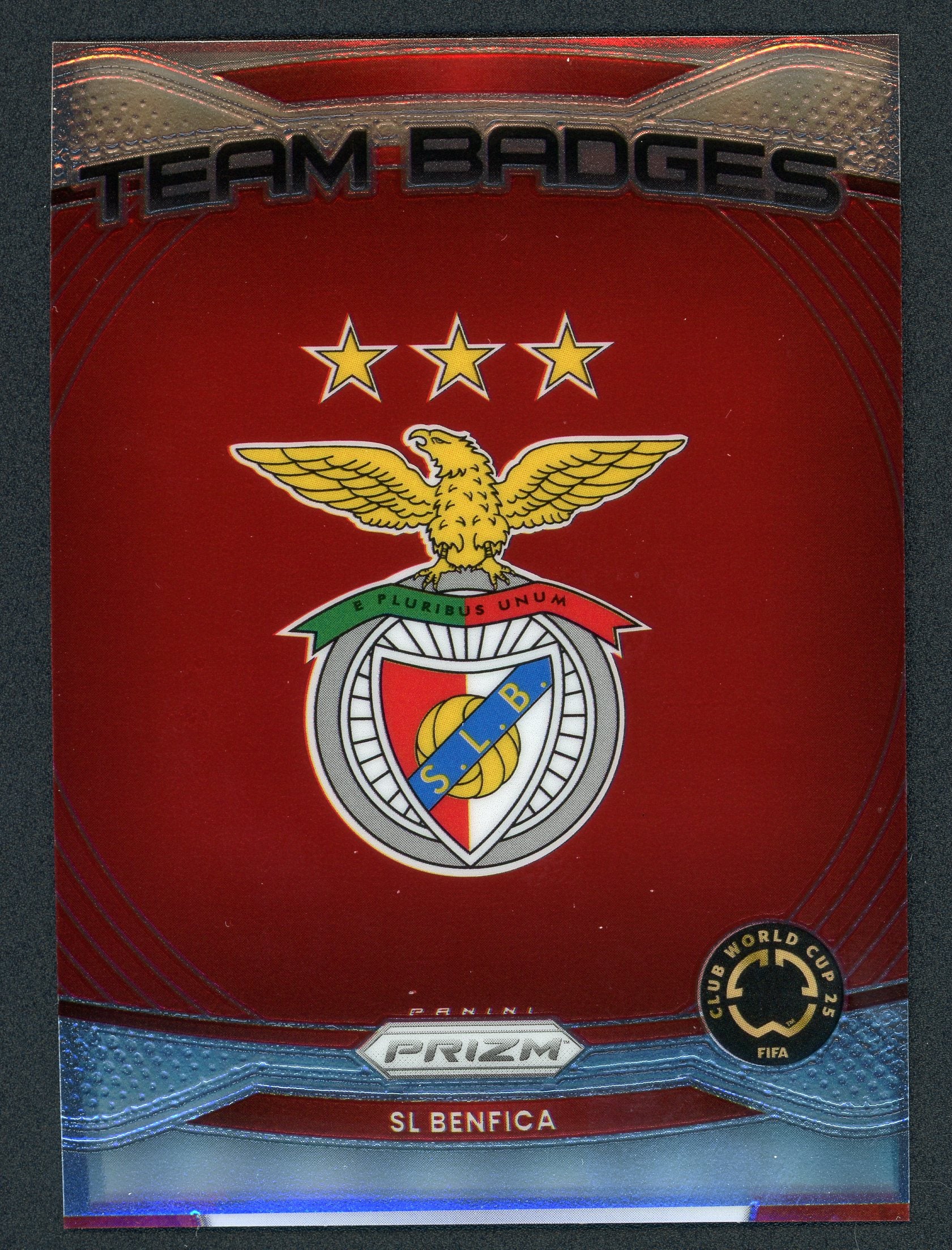 SL Benfica #19 - Soccer Cards Panini Prizm FIFA Team Badge